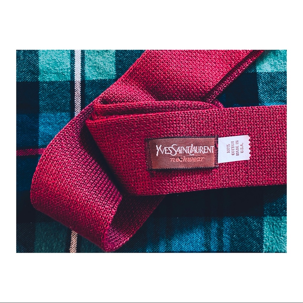 YSL Vintage knit men’s tie.